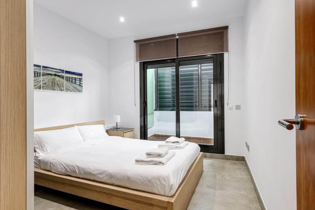 Urban Flats Vallirana Appartement *